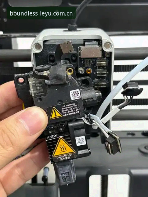 3种角度拆解索斯盖特纪录片：BBC搞了个“工具箱”，但你的设备能流畅跑吗？